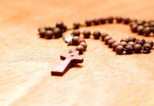 contemplare i misteri del rosario