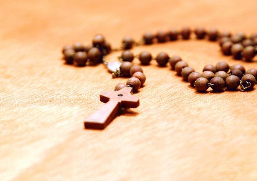 contemplare i misteri del rosario