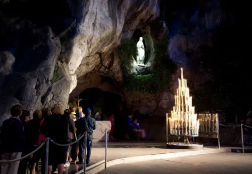 grotta di Lourdes