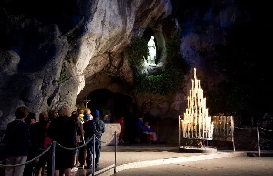 grotta di Lourdes